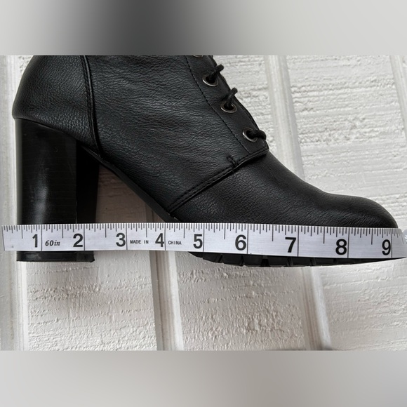 Vera Wang Catania Boots Lace Up‎ Detail Side Zip Size 7.5M - Picture 10 of 14